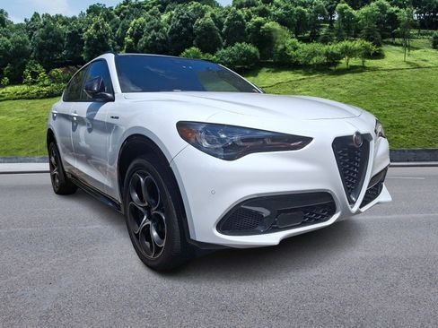 Used 2024 Alfa Romeo Stelvio Veloce AWD/4WD image 1