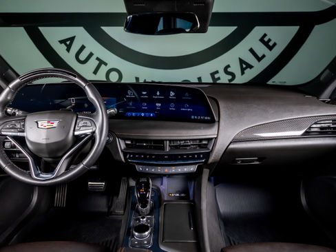 Used 2025 Cadillac CT5 Sport RWD image 2