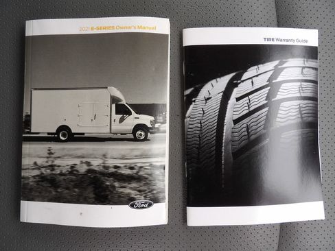 Used 2021 Ford E-350 and Econoline 350 Super Duty image 32