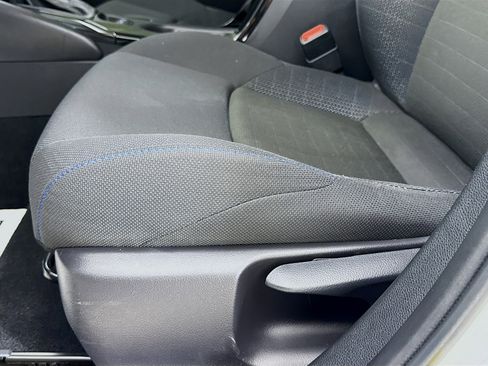 Used 2022 Toyota Corolla SE w/ Carpet Mat Package (TMS) FWD image 19