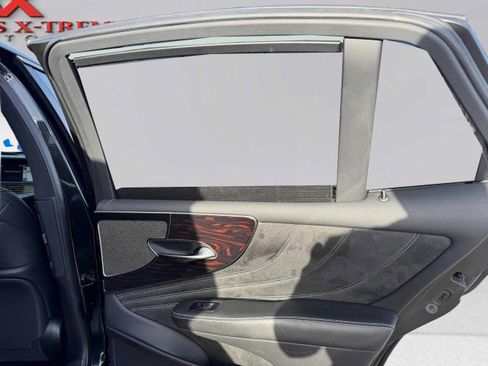 Used 2018 Lexus LS 500h w/ Luxury Package image 40