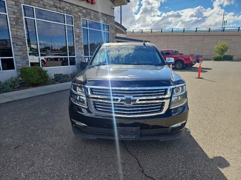 Used 2016 Chevrolet Suburban LTZ image 7