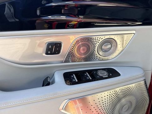 New 2026 Lincoln Nautilus Reserve image 20