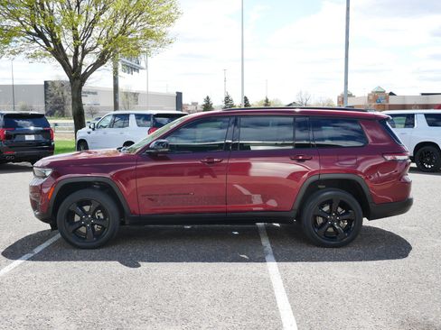 Used 2022 Jeep Grand Cherokee L Laredo AWD/4WD image 6