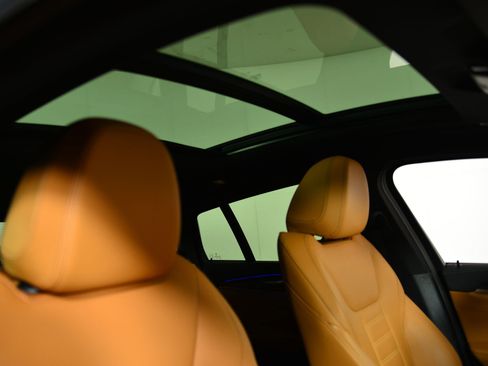 Used 2024 BMW X4 xDrive30i w/ Premium Package image 12