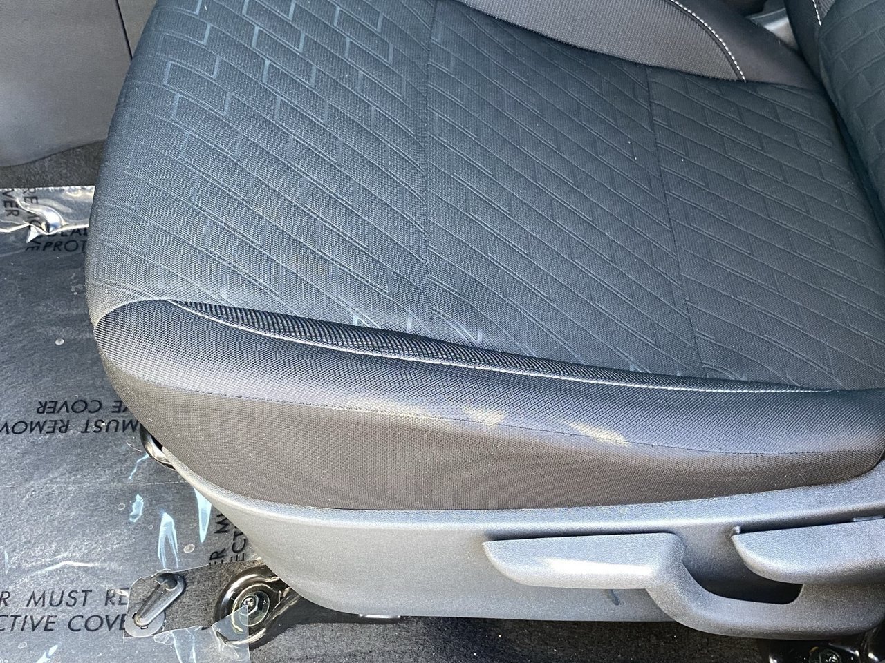 Certified 2023 Nissan Kicks SV FWD image 28