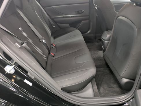 Certified 2025 Hyundai Elantra Sport image 26