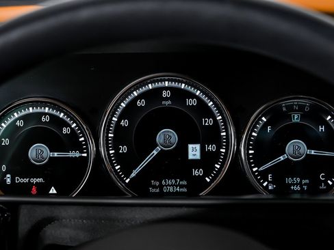 Used 2022 Rolls-Royce Cullinan image 30