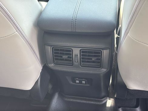 Used 2019 Toyota RAV4 XLE Premium FWD image 25
