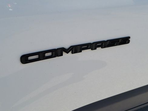 Used 2021 Jeep Compass Latitude w/ Sun and Sound Group image 7