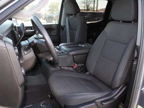 Used 2020 Chevrolet Silverado 1500 Custom w/ Custom Value Package image 14