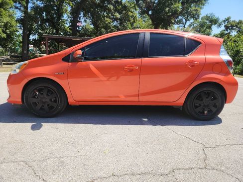 Used 2014 Toyota Prius C Two FWD image 4
