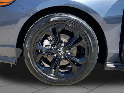 Used 2025 Honda Accord SE image 9