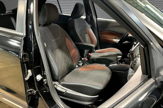Used 2019 Nissan Kicks SR w/ Exterior Package FWD image 27