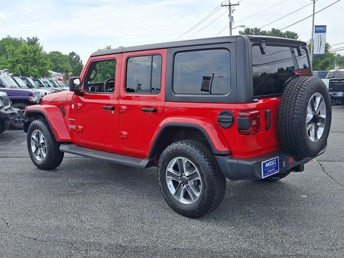 Used 2019 Jeep Wrangler Unlimited Sahara w/ Cold Weather Group AWD/4WD image 4