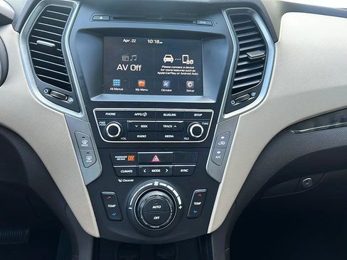 Used 2017 Hyundai Santa Fe Sport FWD image 17