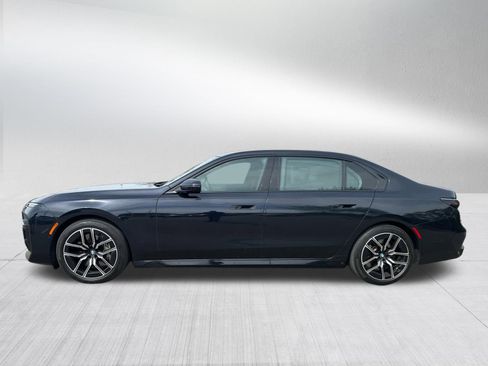Used 2023 BMW 760i xDrive w/ Luxury Rear Seating Package AWD/4WD image 5