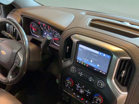 Used 2019 Chevrolet Silverado 1500 LTZ w/ LTZ Convenience Package AWD/4WD image 38