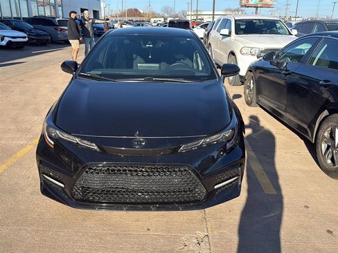 Used 2022 Toyota Corolla SE image 8