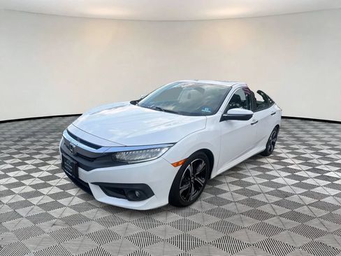 Used 2016 Honda Civic Touring image 3