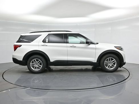 New 2026 Ford Explorer Active RWD image 28