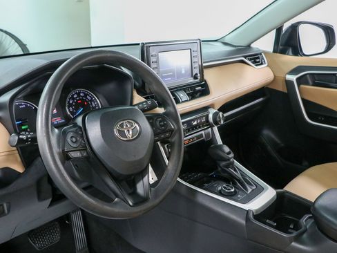Used 2022 Toyota RAV4 LE AWD/4WD image 22