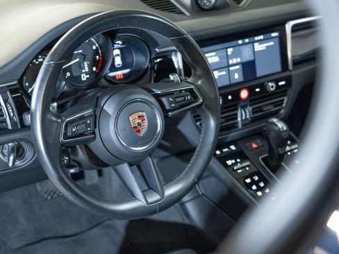 Certified 2024 Porsche Macan AWD/4WD image 15