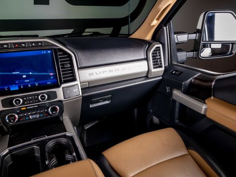 Used 2022 Ford F250 Lariat w/ Lariat Ultimate Package image 7