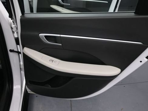 Used 2025 Hyundai Sonata SEL FWD image 30