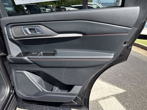 New 2025 Ford Explorer ST-Line w/ Premium Package image 18