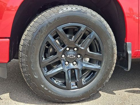 Used 2025 Chevrolet Silverado 1500 Custom w/ Turbomax Blackout Package RWD image 30