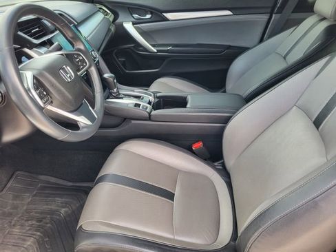 Used 2017 Honda Civic Touring image 12
