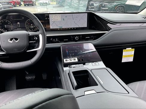 New 2026 INFINITI QX80 Luxe RWD image 11