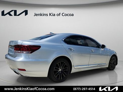 Used 2015 Lexus LS 460 w/ Comfort Package RWD image 4