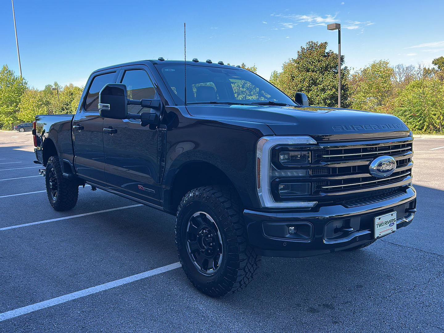 Used 2026 Ford F250 Platinum w/ Tremor Off-Road Package AWD/4WD image 7