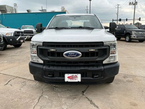 Used 2020 Ford F250 XL w/ Power Equipment Group RWD image 3