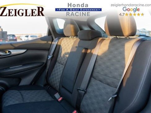 Used 2018 Nissan Rogue Sport SV image 17