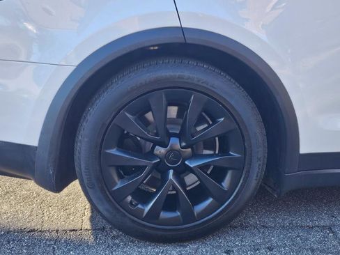 Used 2022 Tesla Model X image 15