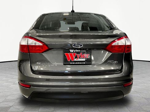 Used 2018 Ford Fiesta SE FWD image 5