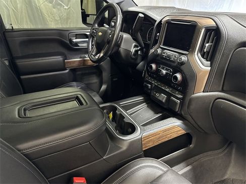 Certified 2020 Chevrolet Silverado 2500 High Country w/ Z71 Off-Road Package image 30