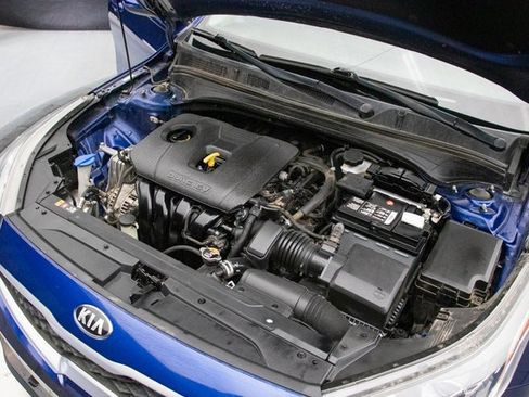 Used 2020 Kia Forte LXS image 28