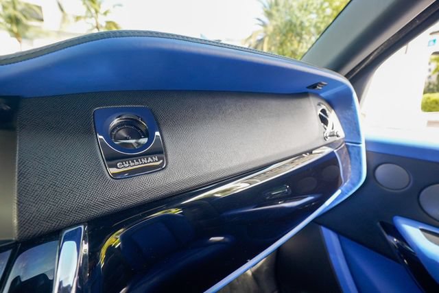 Used 2022 Rolls-Royce Cullinan AWD/4WD image 58