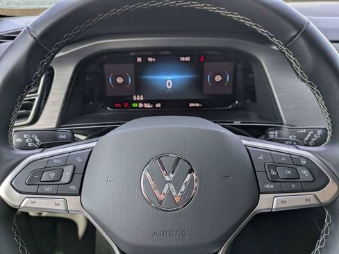 Certified 2025 Volkswagen Atlas Cross Sport SE AWD/4WD image 28