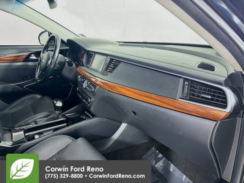 Used 2017 Kia Cadenza Premium w/ Luxury Package image 30