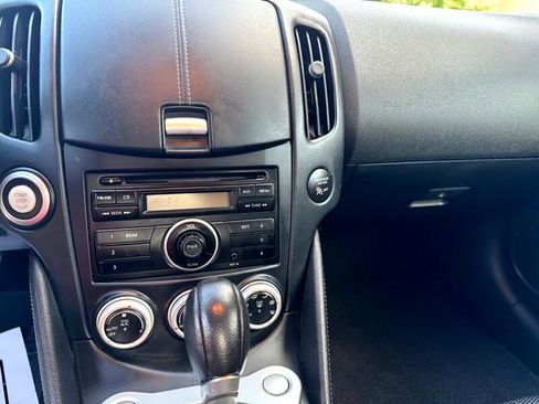 Used 2013 Nissan 370Z Touring image 12