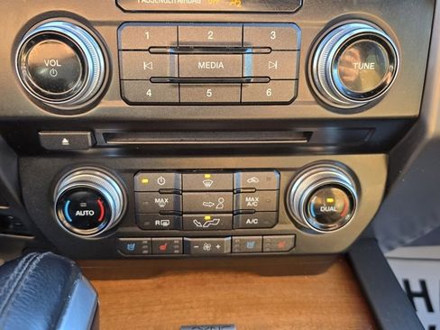 Used 2016 Ford F150 Limited w/ Trailer Tow Package image 30