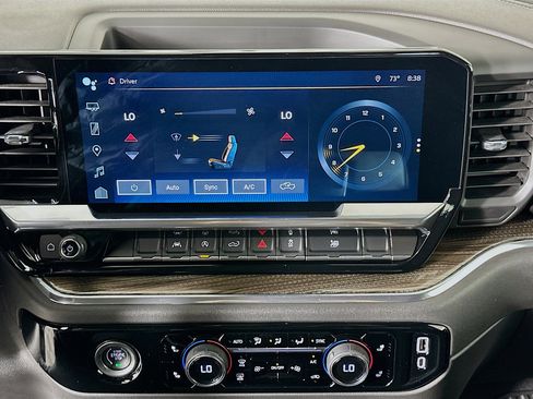 Used 2023 Chevrolet Silverado 1500 LT image 23