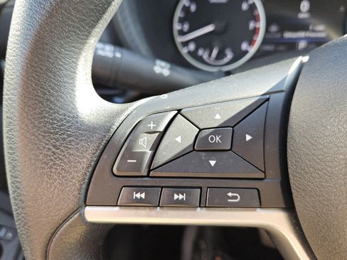 Used 2024 Nissan Sentra SV FWD image 12