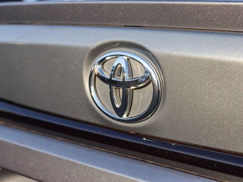 Used 2020 Toyota Corolla SE image 9