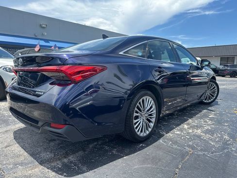 Used 2021 Toyota Avalon Limited w/ Advanced Safety Package FWD image 2